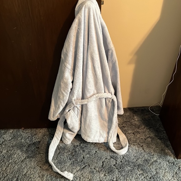 Bath Robe - Picture 3 of 3